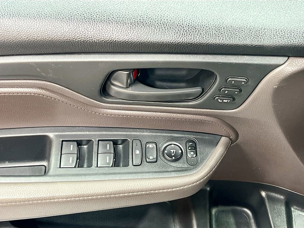 Used 2019 Honda Odyssey EX-L image 17