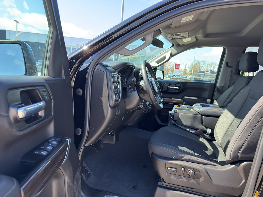Used 2022 Chevrolet Silverado 1500 RST AWD/4WD image 13