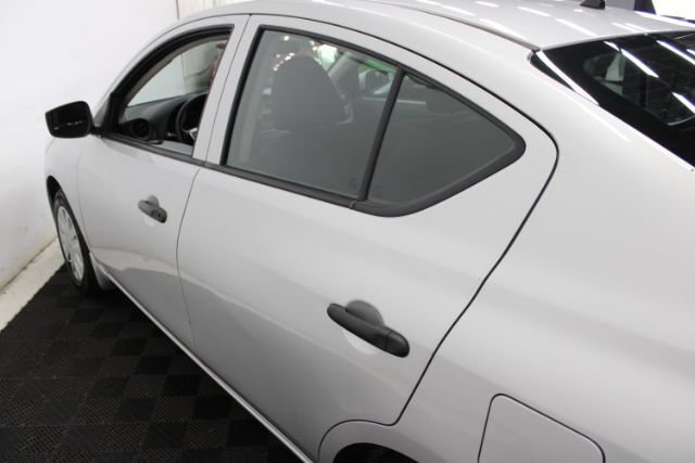Used 2018 Nissan Versa S Plus FWD image 7