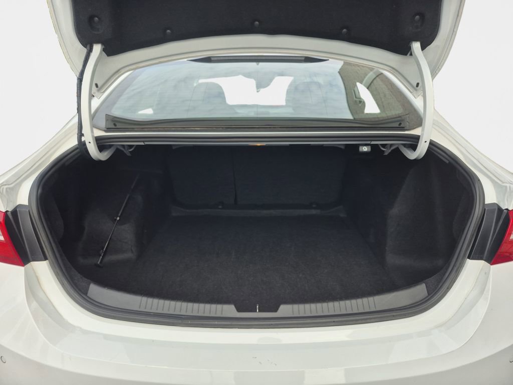 Used 2024 Chevrolet Malibu LT image 22