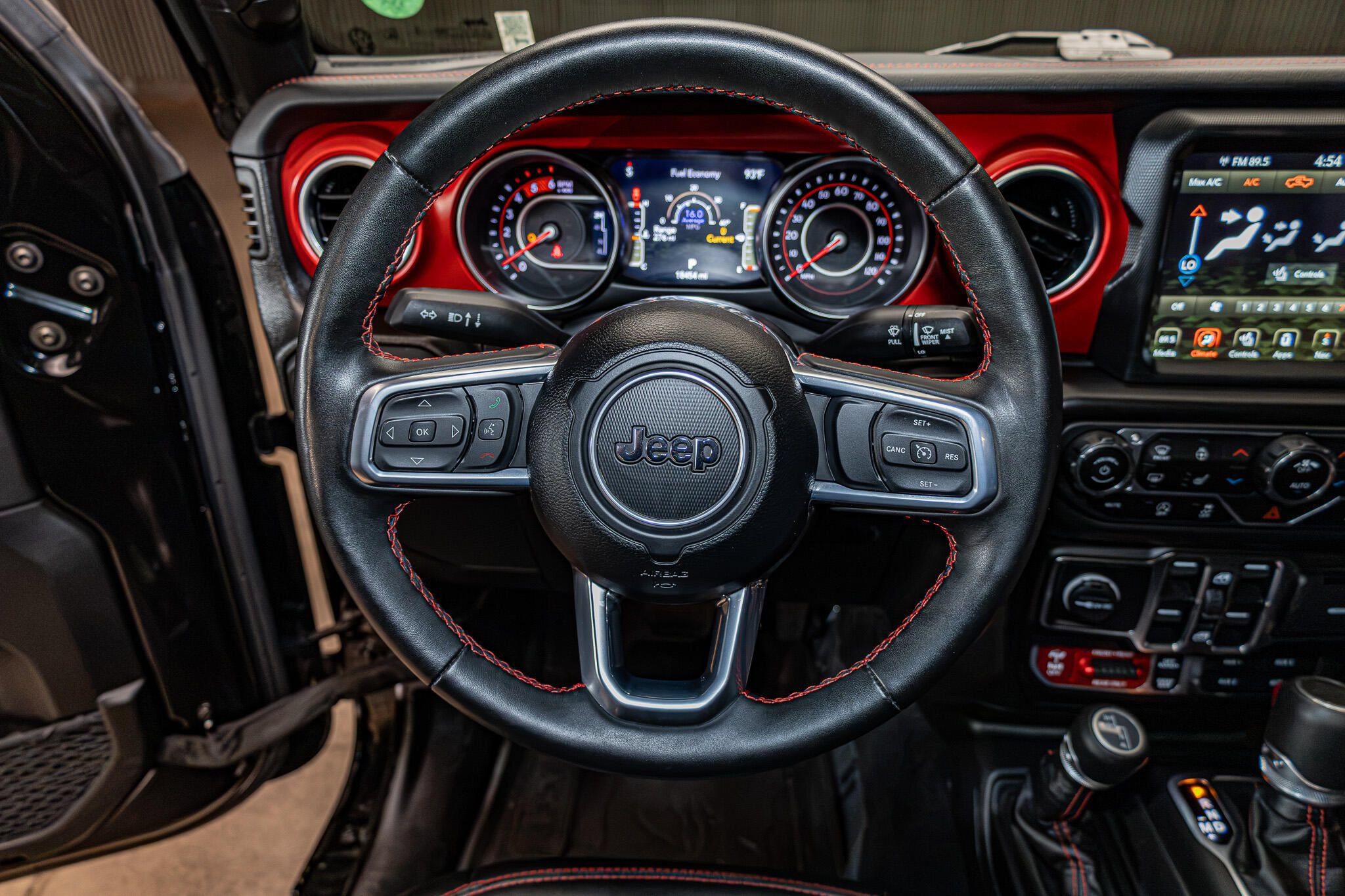 Used 2022 Jeep Gladiator Rubicon w/ LED Lighting Group AWD/4WD image 14