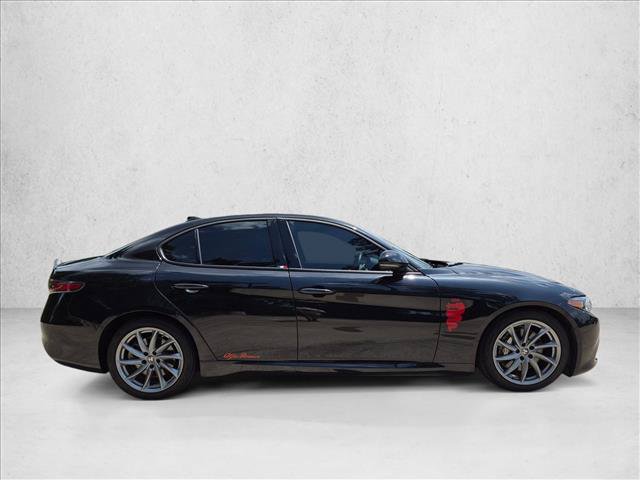 Used 2024 Alfa Romeo Giulia Sprint RWD image 4