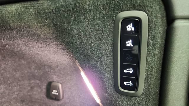 New 2026 Volvo EX90 Ultra AWD/4WD image 44