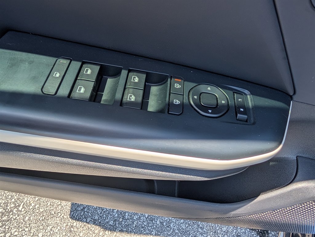 Used 2025 Kia K4 GT-Line w/ GT-Line Premium Package FWD image 11