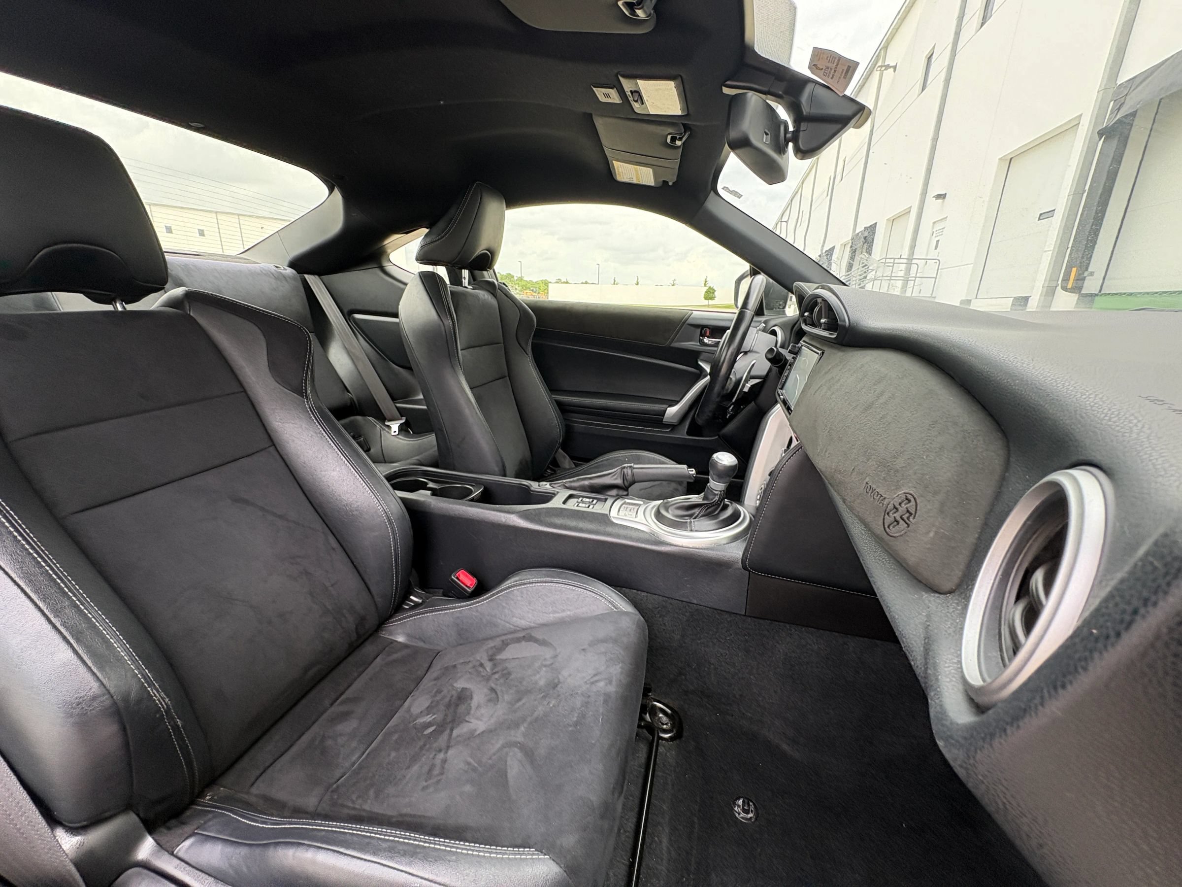 Used 2018 Toyota 86 RWD image 13