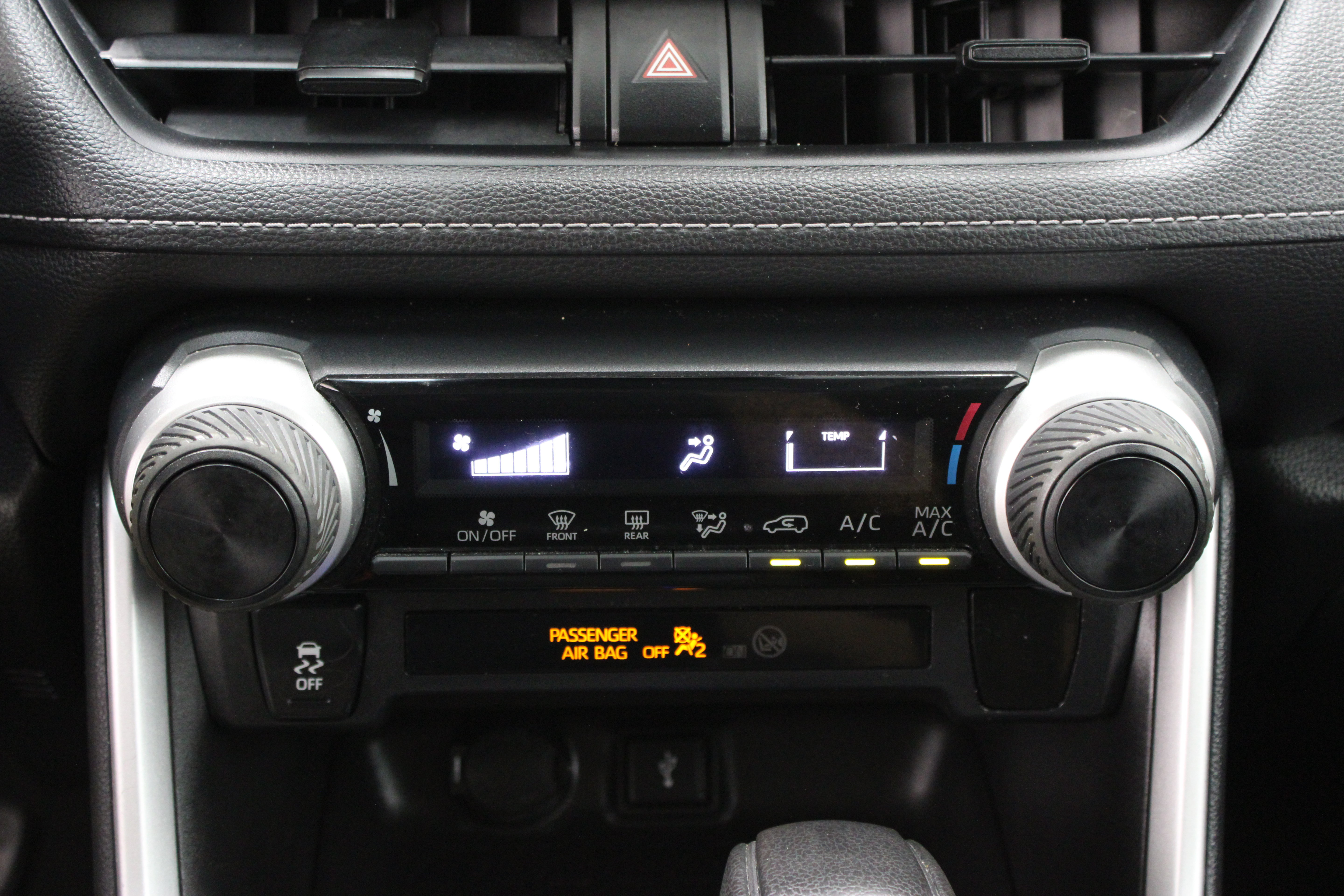 Used 2021 Toyota RAV4 LE FWD image 18