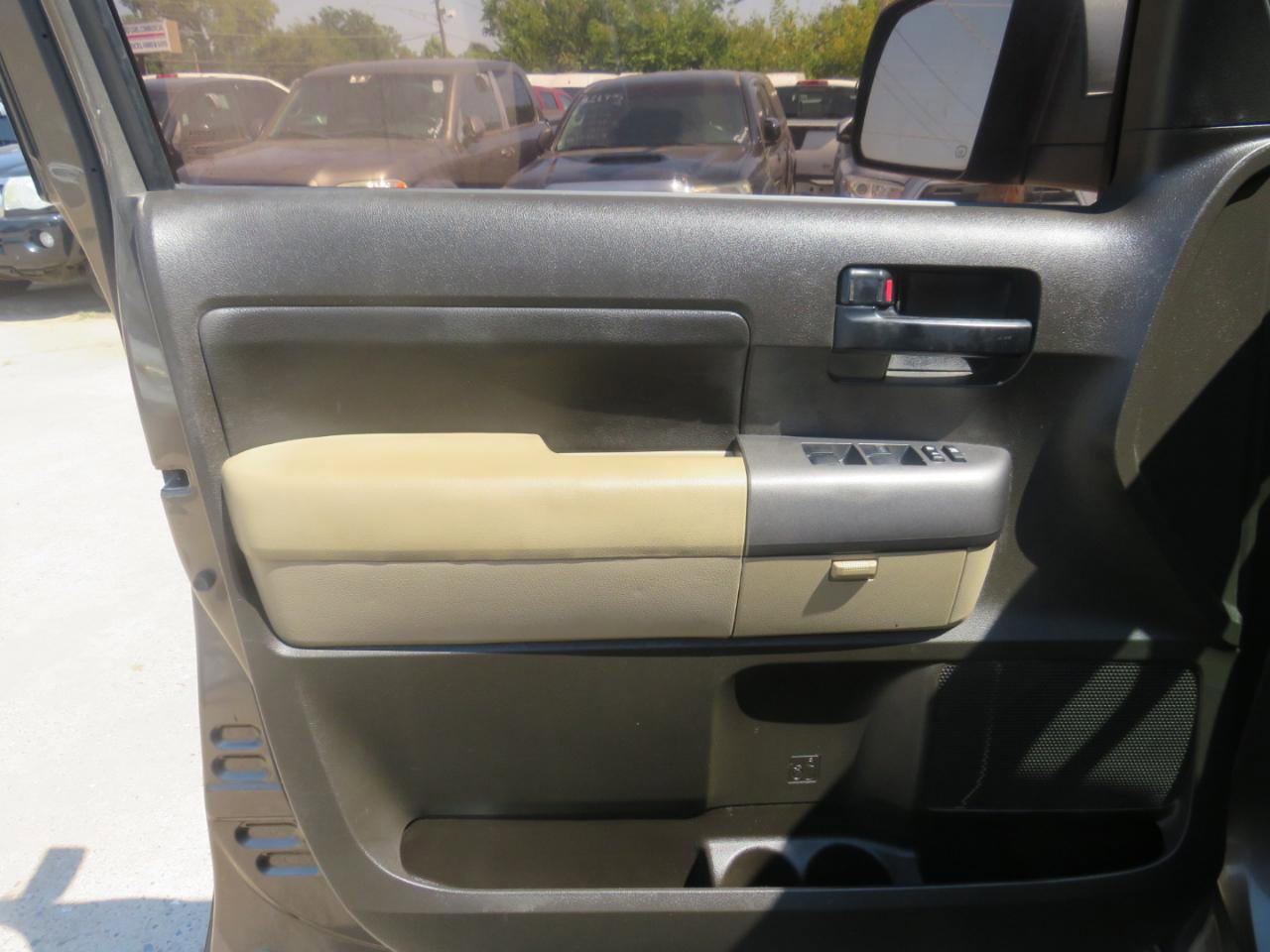 Used 2010 Toyota Tundra 4x4 Double Cab image 8