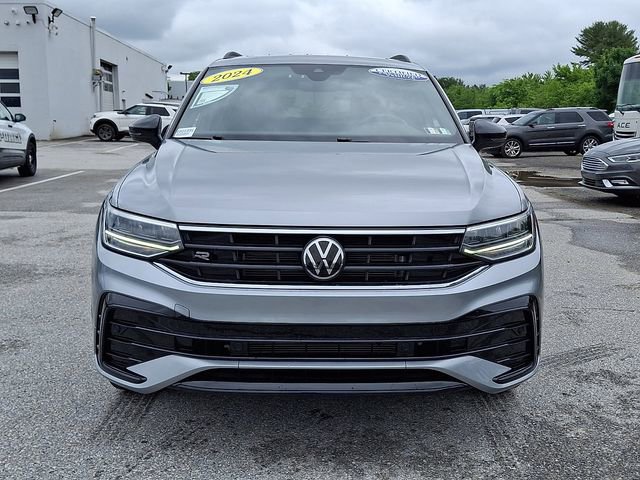 Used 2024 Volkswagen Tiguan SE R-Line AWD/4WD image 3