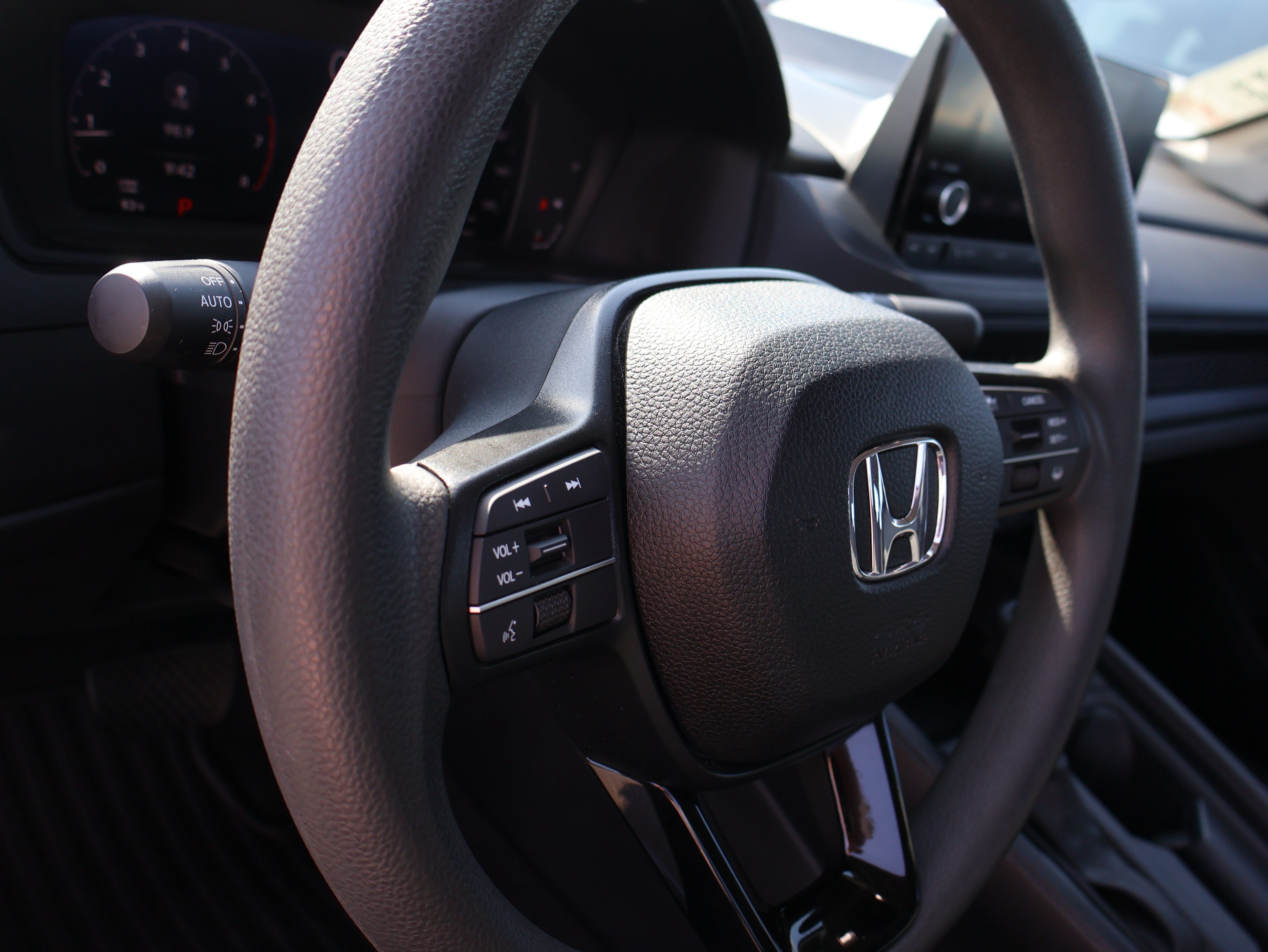 Used 2025 Honda Accord SE image 19