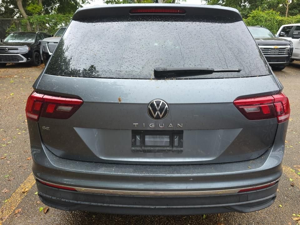 Used 2022 Volkswagen Tiguan SE image 16