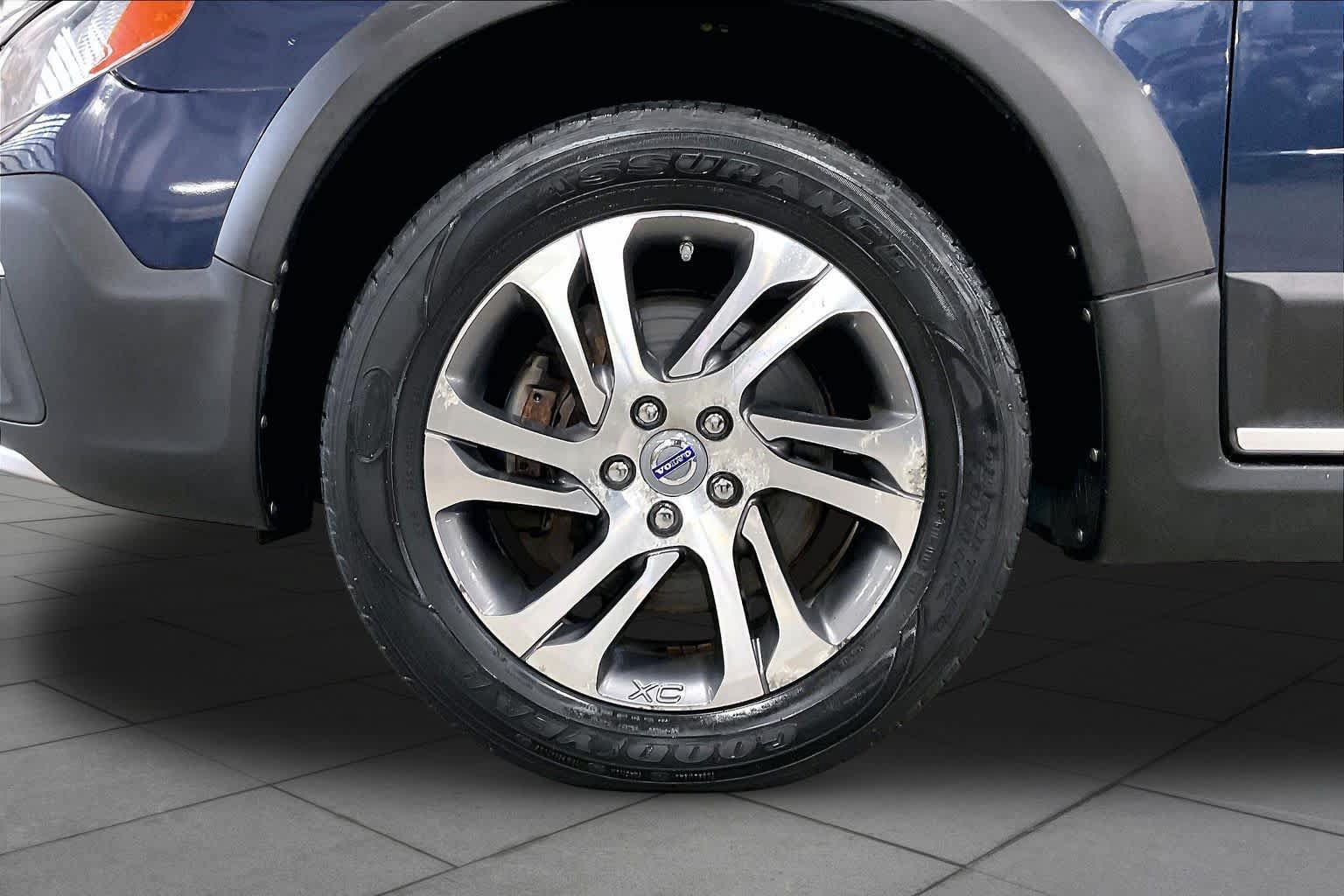Used 2015 Volvo XC70 3.2 Premier AWD/4WD image 11
