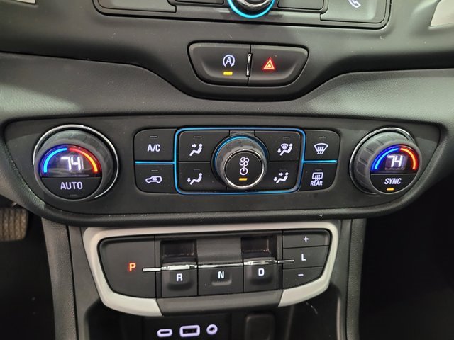 Used 2023 GMC Terrain SLE image 32