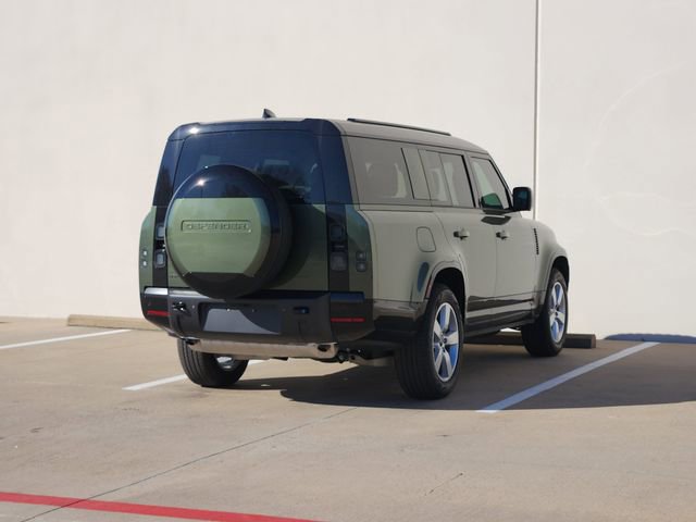 New 2026 Land Rover Defender 130 X-Dynamic SE image 4