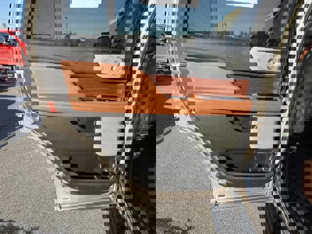 Used 2020 Lincoln Navigator Reserve w/ Luxury Package image 16