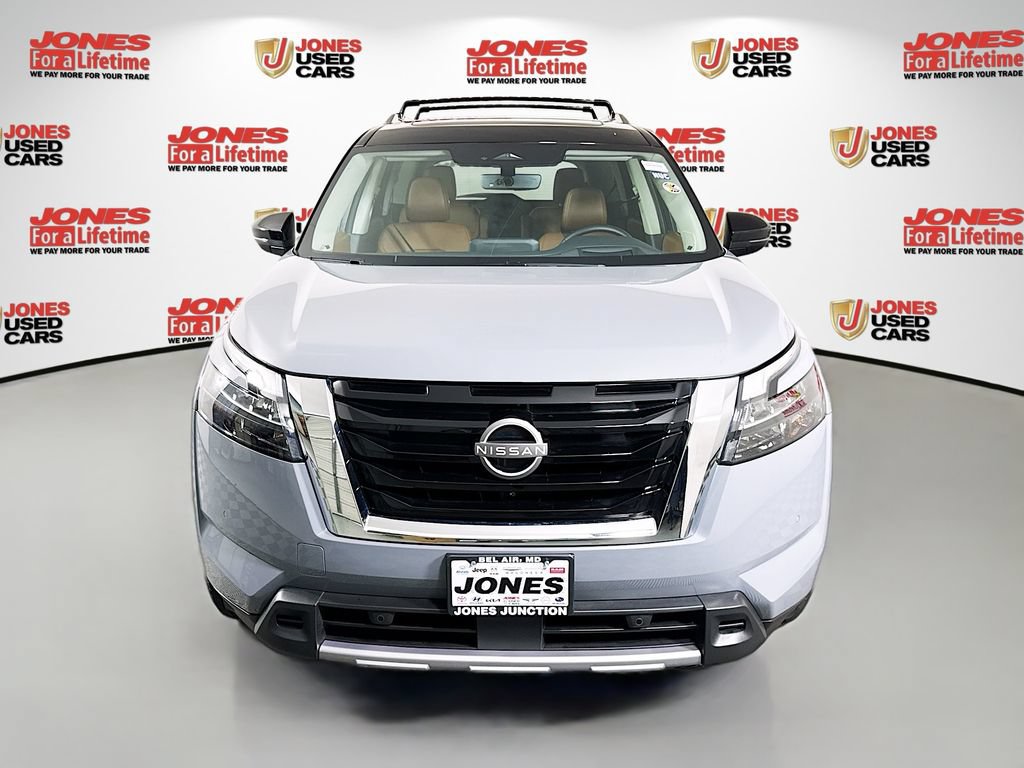 Certified 2025 Nissan Pathfinder Platinum AWD/4WD image 15