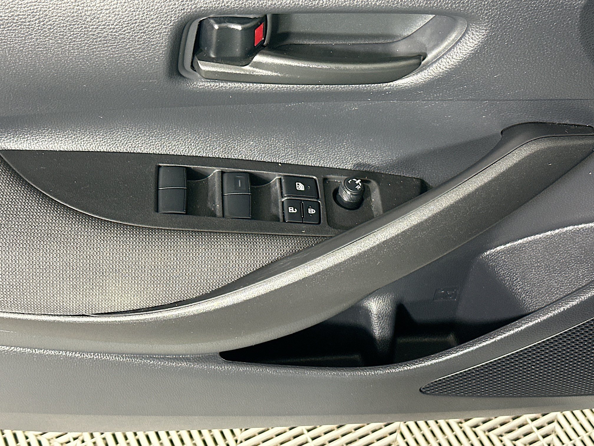 Used 2026 Toyota Corolla LE FWD image 14