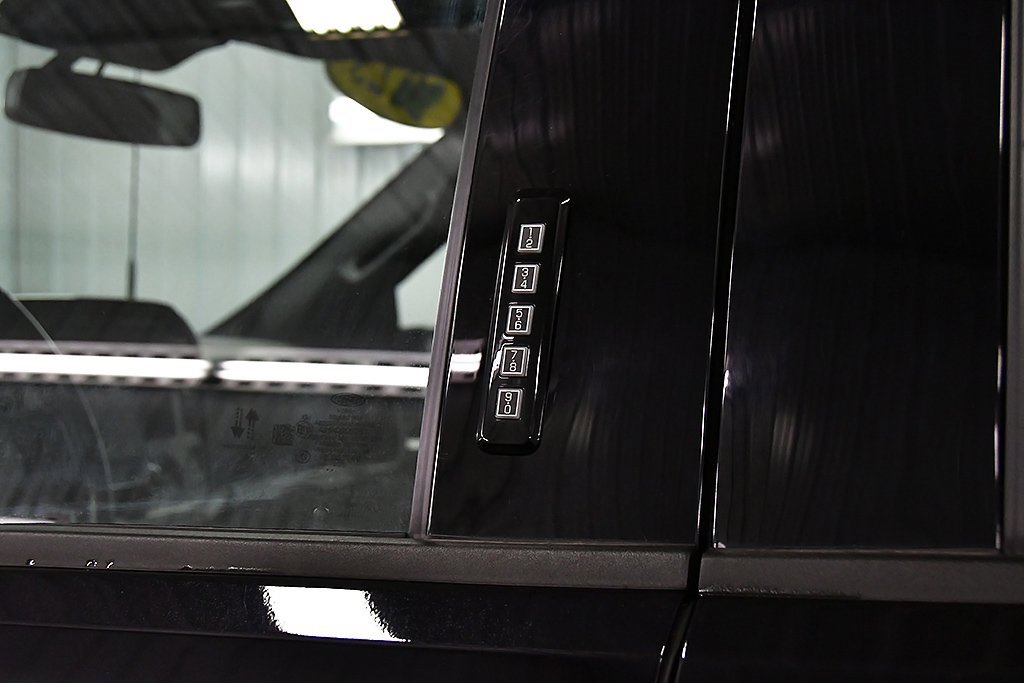 Used 2023 Ford F150 XLT w/ XLT Black Appearance Package image 18