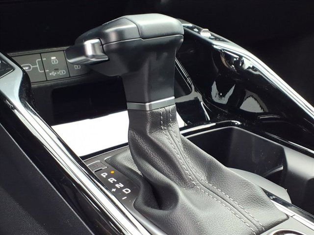 Used 2025 Kia Sorento SX image 16