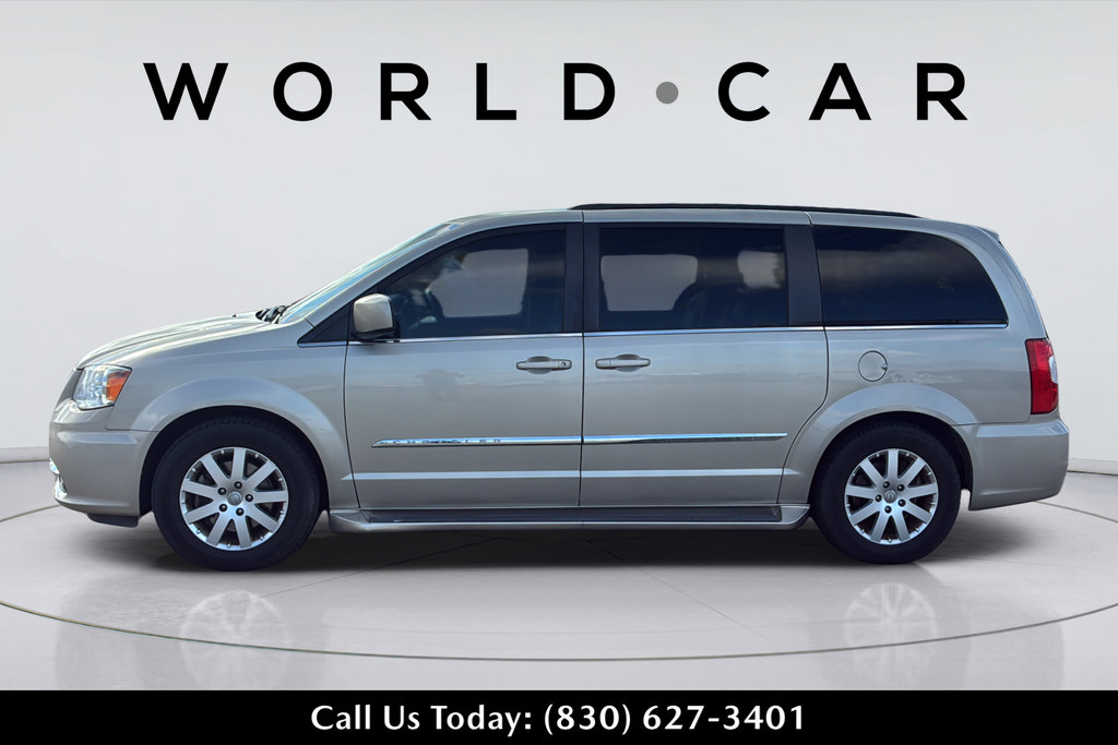 Used 2016 Chrysler Town & Country Touring w/ Trailer Tow Group FWD image 12