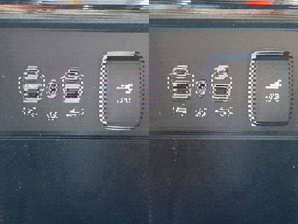 Used 2024 Jeep Grand Cherokee L Limited image 14