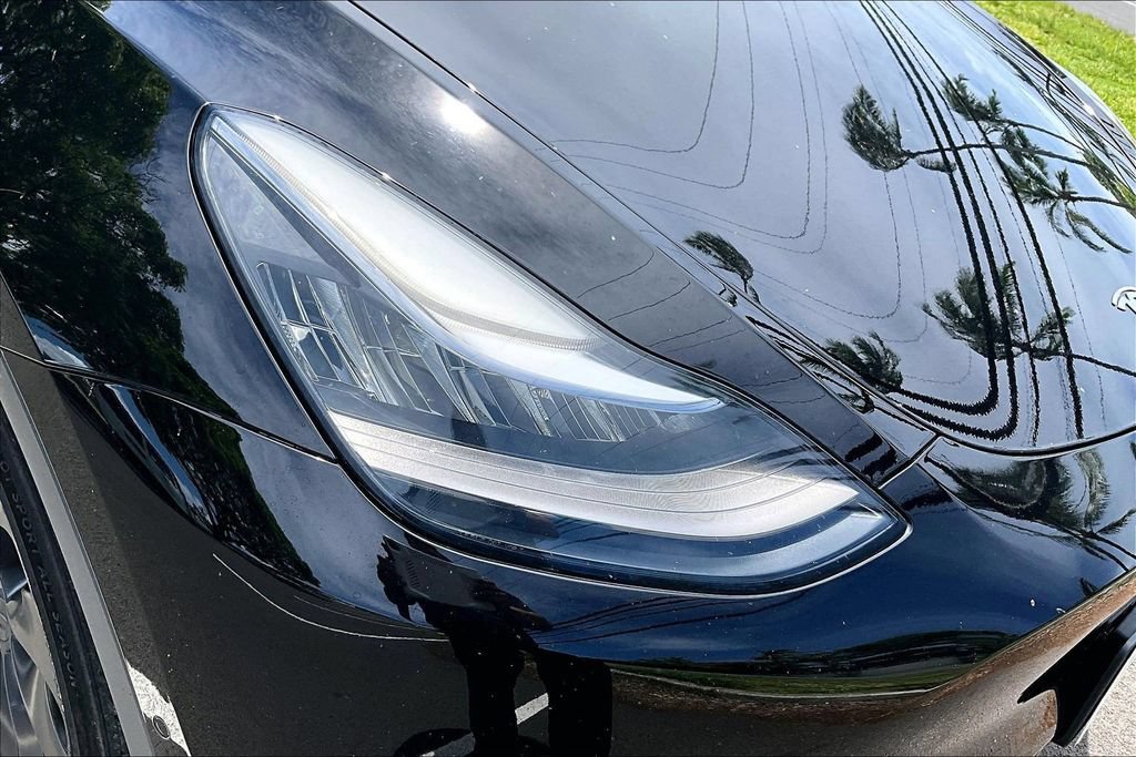 Used 2022 Tesla Model Y Long Range AWD/4WD image 32