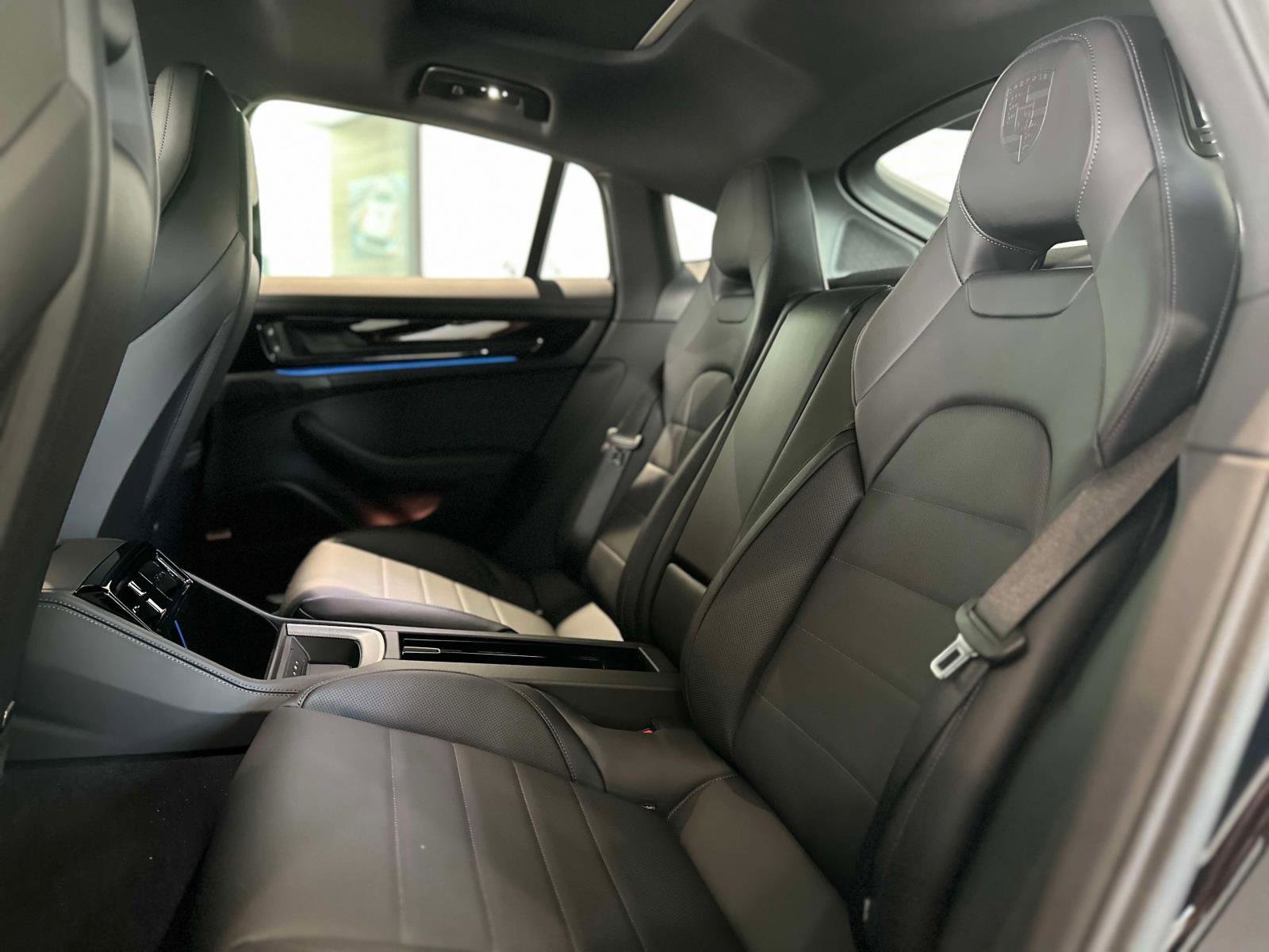 New 2025 Porsche Panamera 4 AWD/4WD image 14
