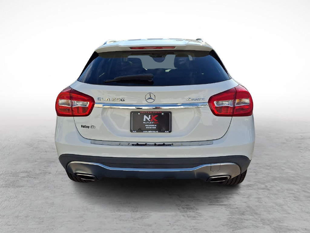 Used 2020 Mercedes-Benz GLA 250 4MATIC w/ Premium Package image 5
