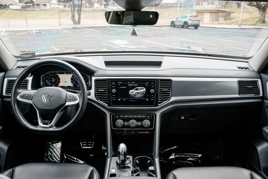 Used 2022 Volkswagen Atlas SEL R-Line image 11
