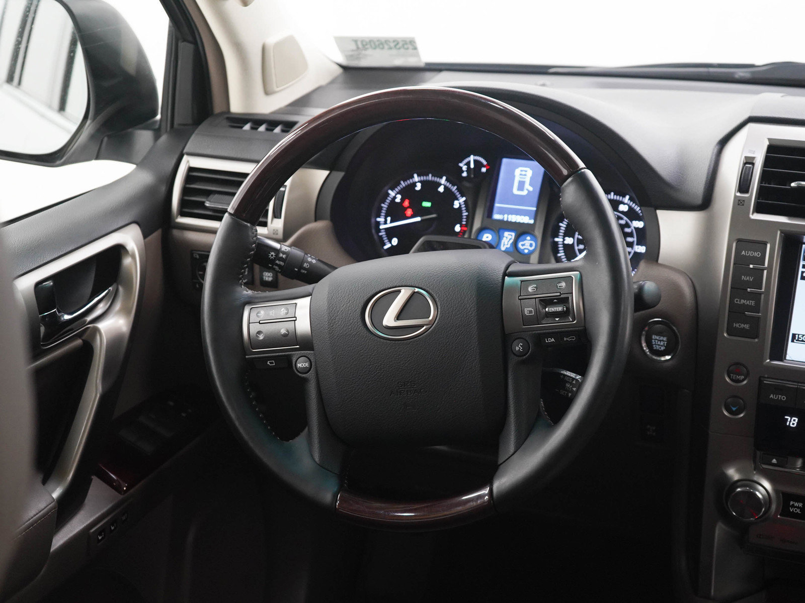 Used 2019 Lexus GX 460 Luxury AWD/4WD image 14