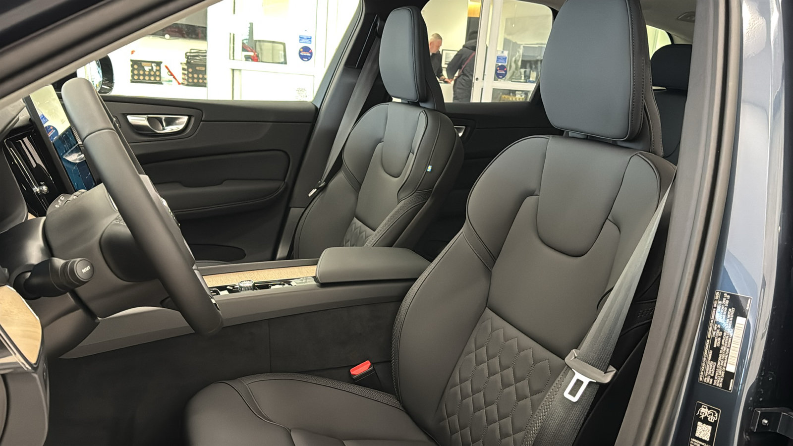 New 2026 Volvo XC60 T8 Plus w/ Climate Package AWD/4WD image 23