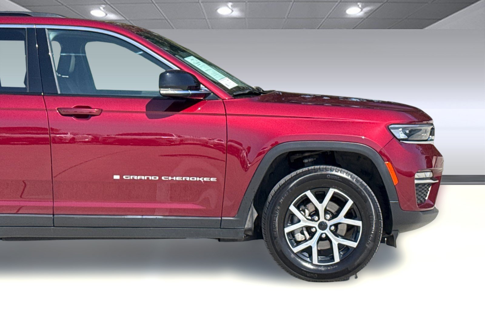 Used 2024 Jeep Grand Cherokee Limited AWD/4WD image 35