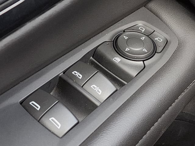 Used 2025 Chevrolet Suburban LT AWD/4WD image 32