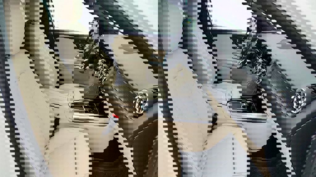 Used 2026 Mercedes-Benz GLA 250 4MATIC image 23