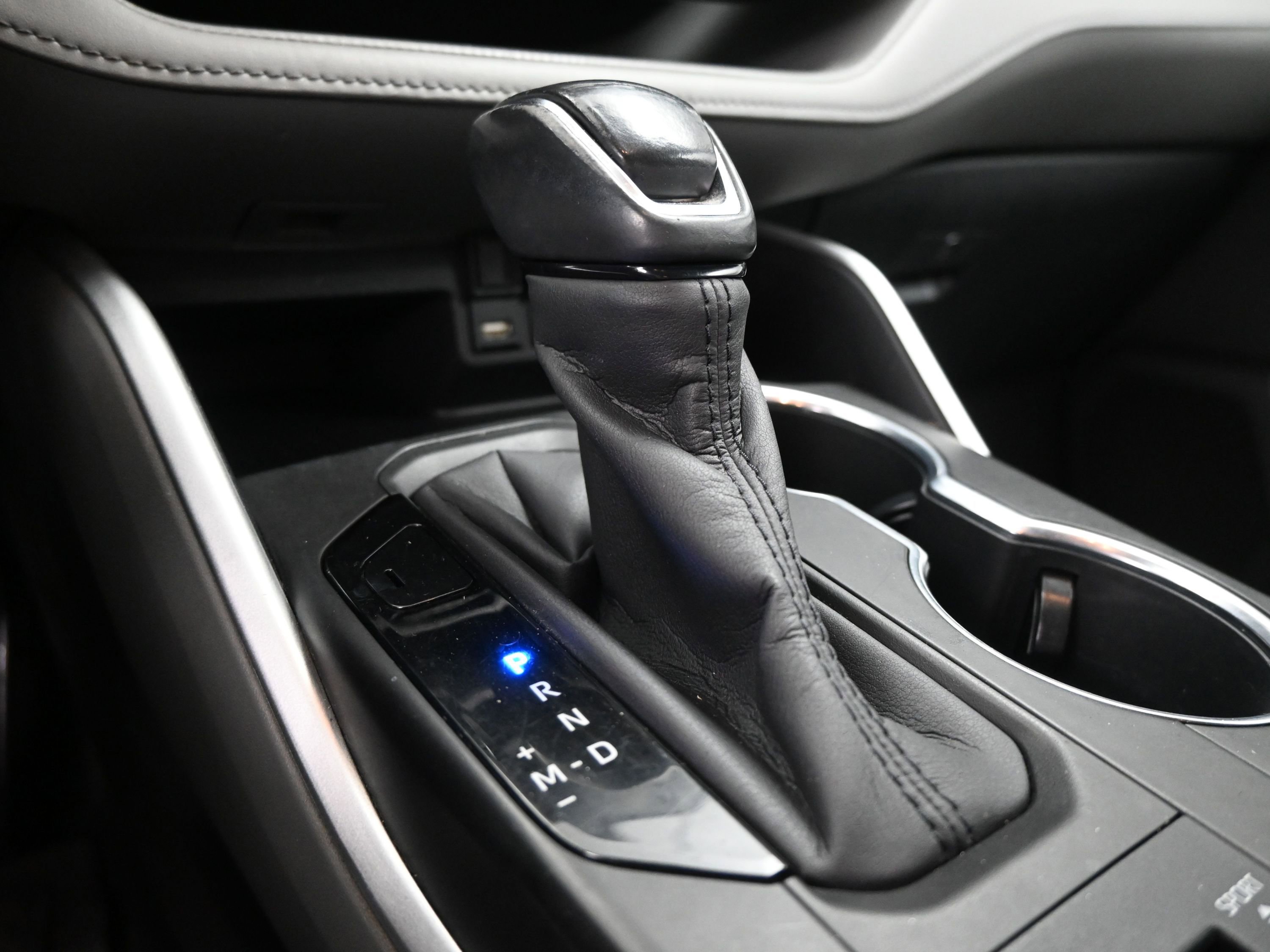 Used 2020 Toyota Highlander XLE image 15