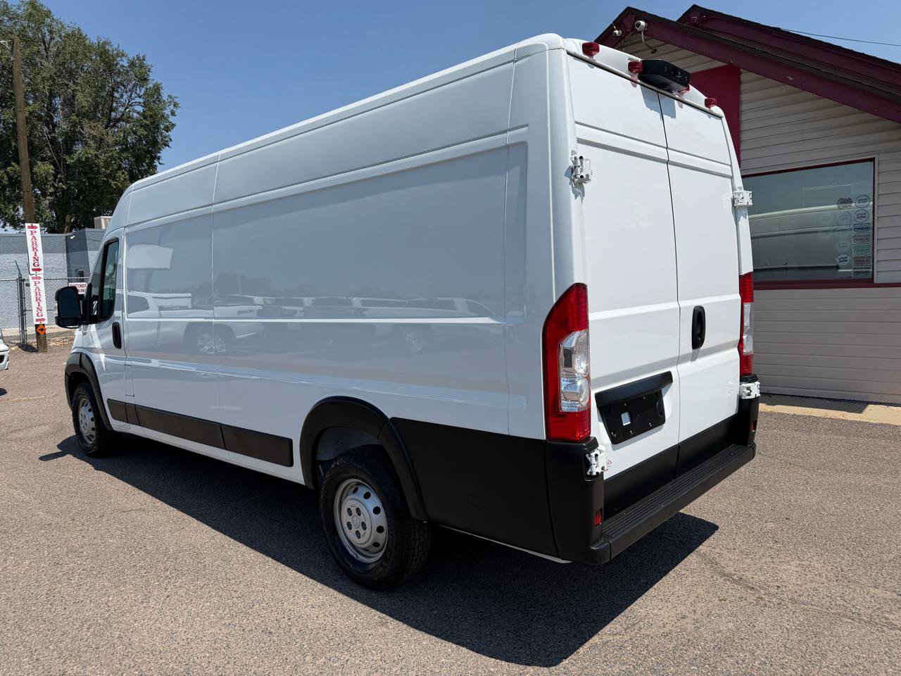Used 2023 RAM ProMaster 3500 FWD image 9