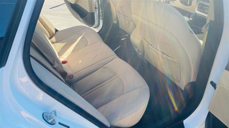 Used 2015 Hyundai Sonata SE image 15