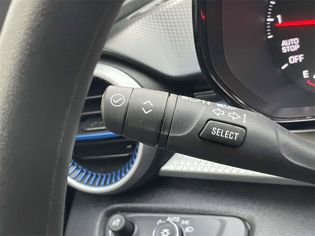 Used 2025 Chevrolet Trax LS w/ LS Convenience Package image 19