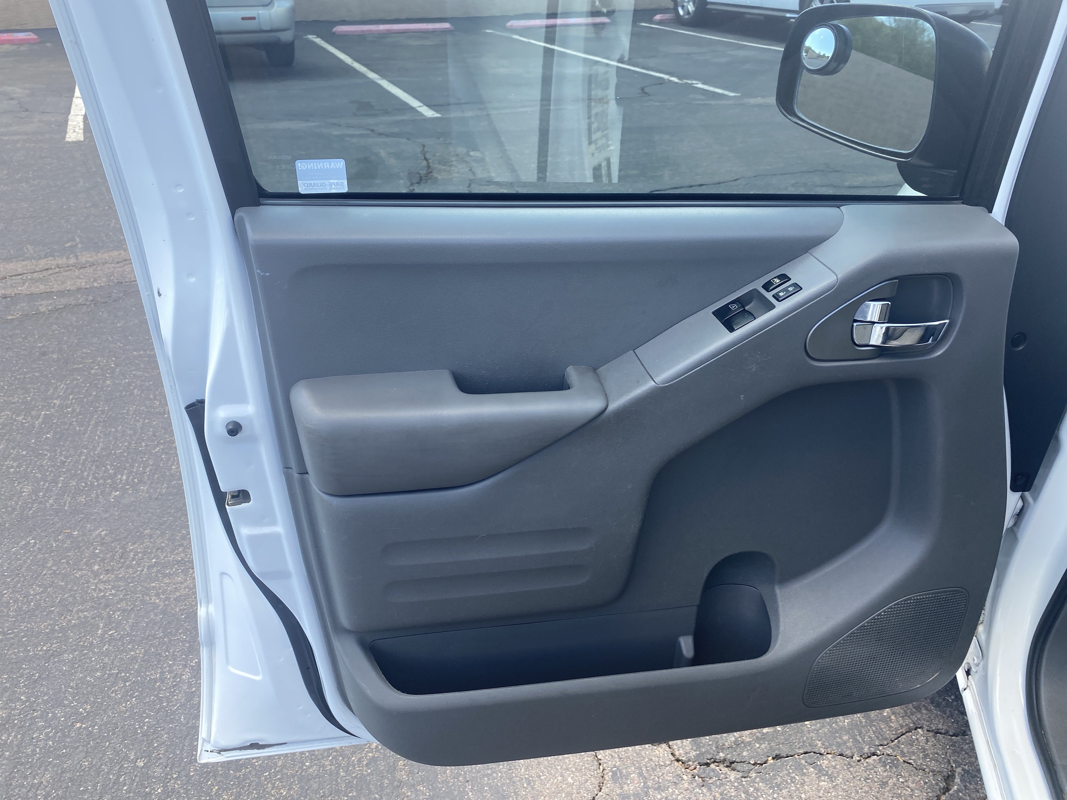 Used 2020 Nissan Frontier S RWD image 6