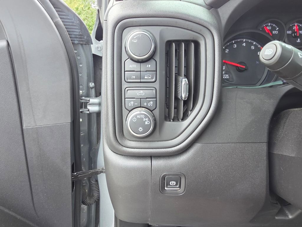 Used 2025 Chevrolet Silverado 1500 W/T w/ Trailering Package image 28