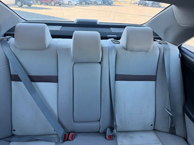 Used 2012 Toyota Camry LE FWD image 11
