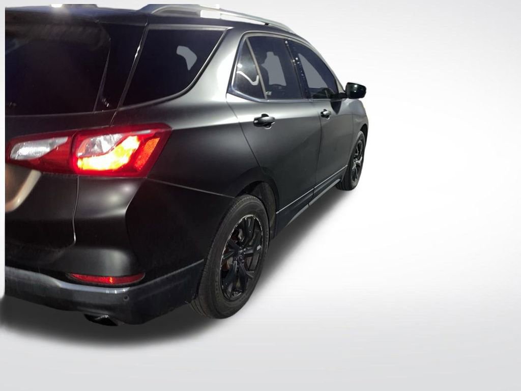 Used 2019 Chevrolet Equinox LT image 2