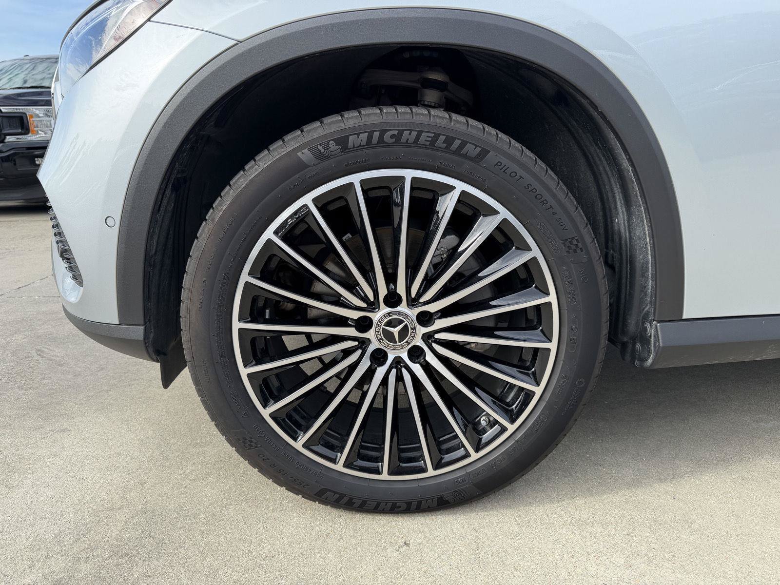 Certified 2026 Mercedes-Benz GLC 300 image 4