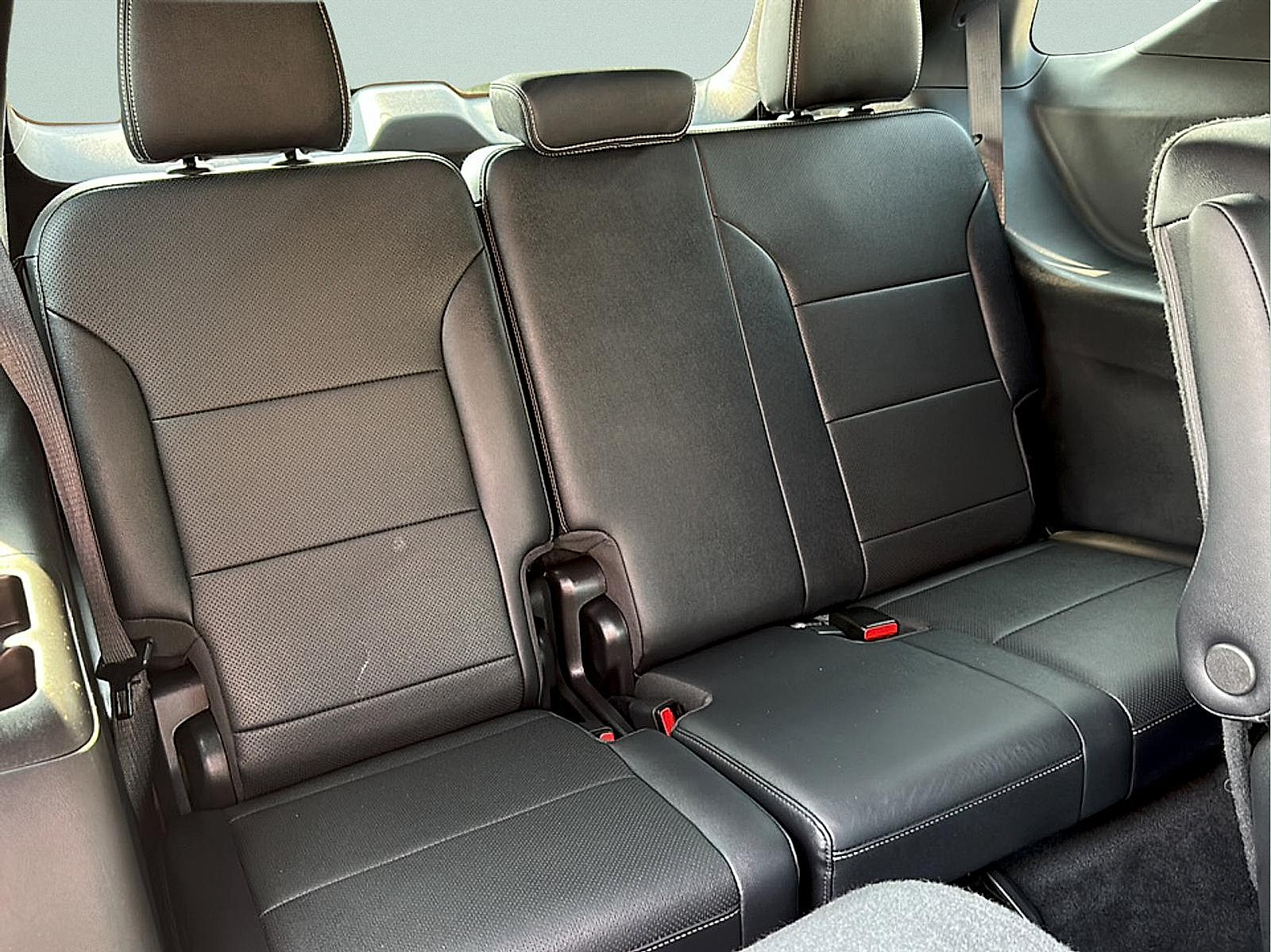 Used 2025 Chevrolet Traverse LT AWD/4WD image 13