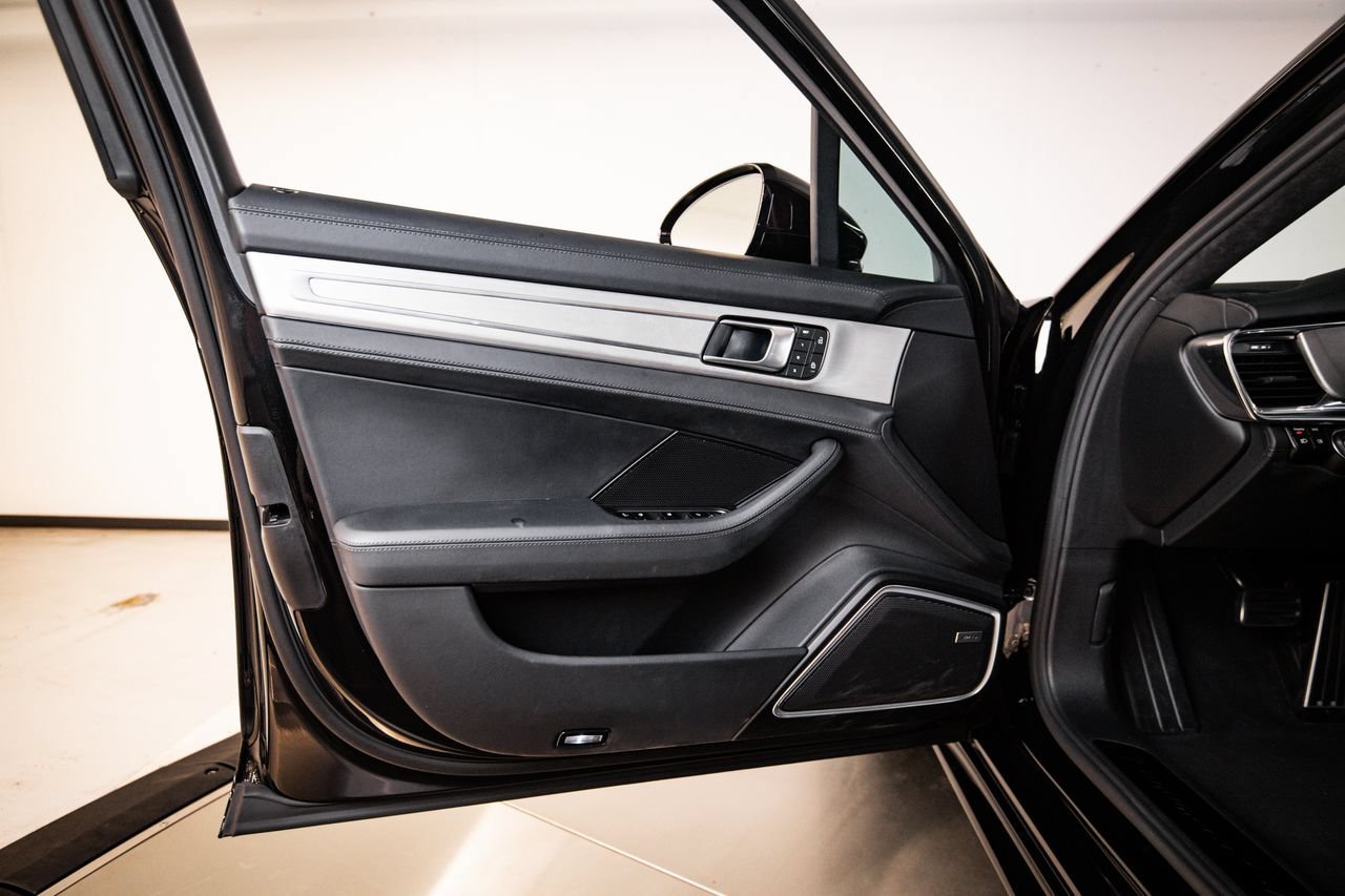 Certified 2023 Porsche Panamera GTS AWD/4WD image 23