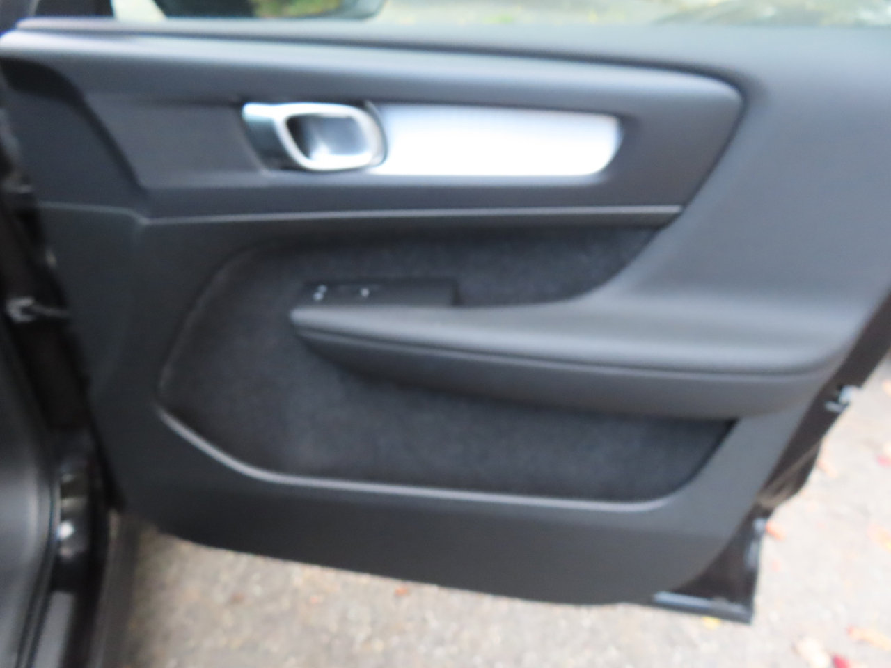 Used 2020 Volvo XC40 T5 Momentum image 19