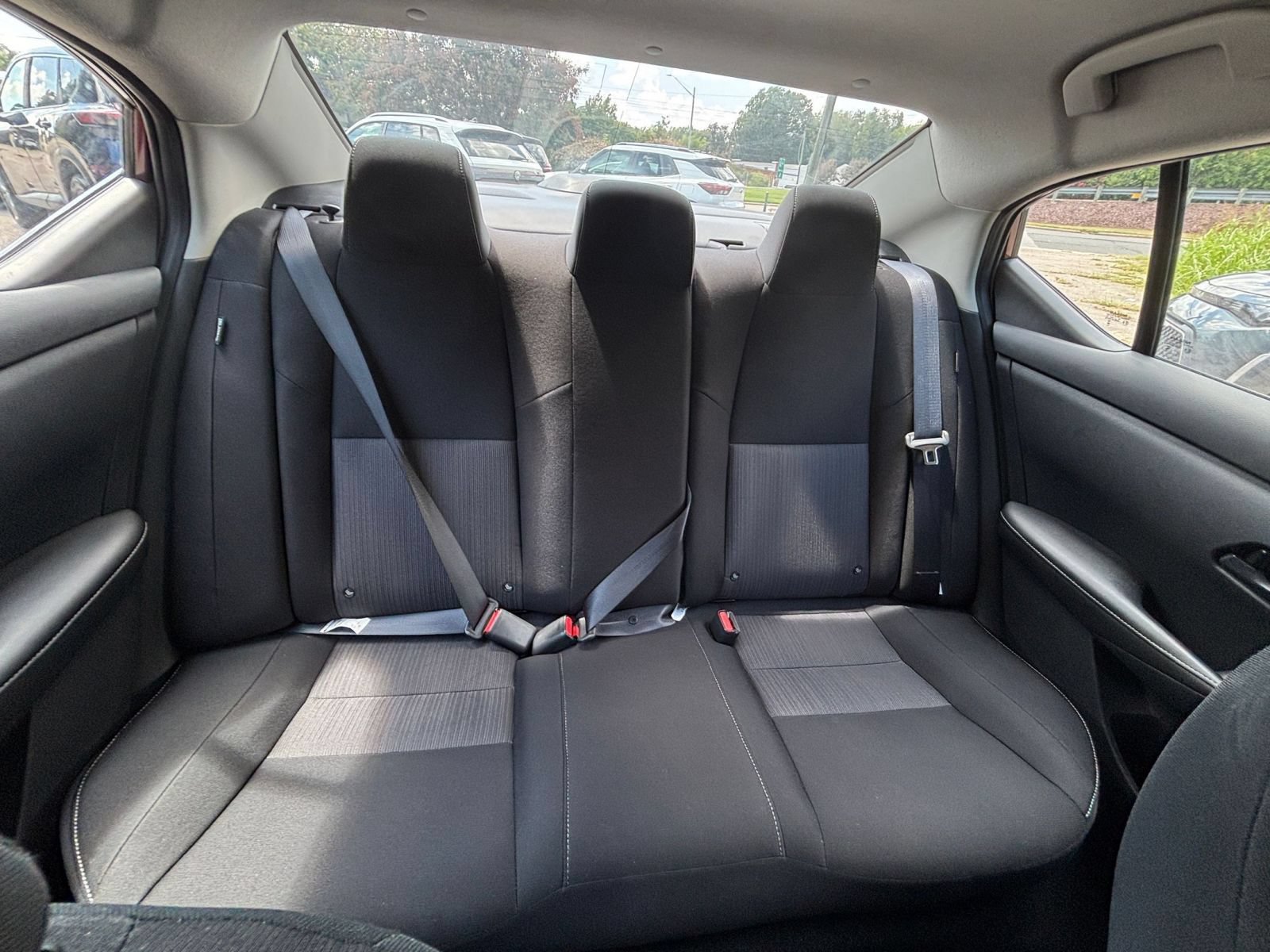 Used 2025 Nissan Sentra SV FWD image 35