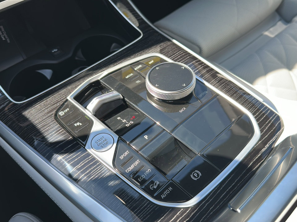 New 2026 BMW X5 xDrive40i w/ M Sport Package image 25