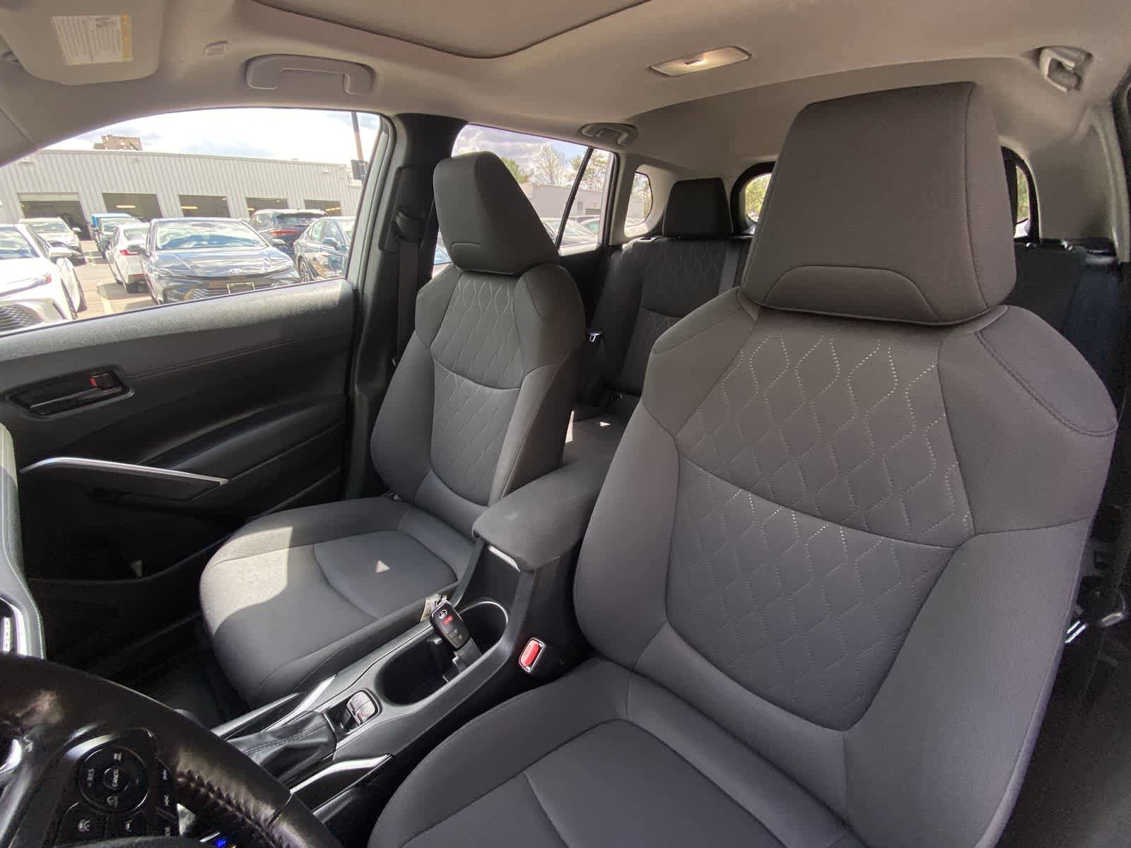 Certified 2023 Toyota Corolla Cross LE w/ Moonroof Package AWD/4WD image 18