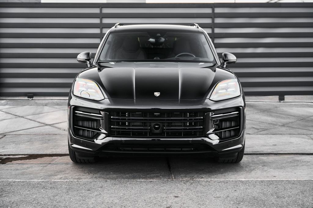 Used 2026 Porsche Cayenne Turbo AWD/4WD image 14