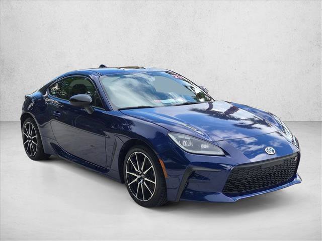Used 2023 Toyota GR86 RWD image 3